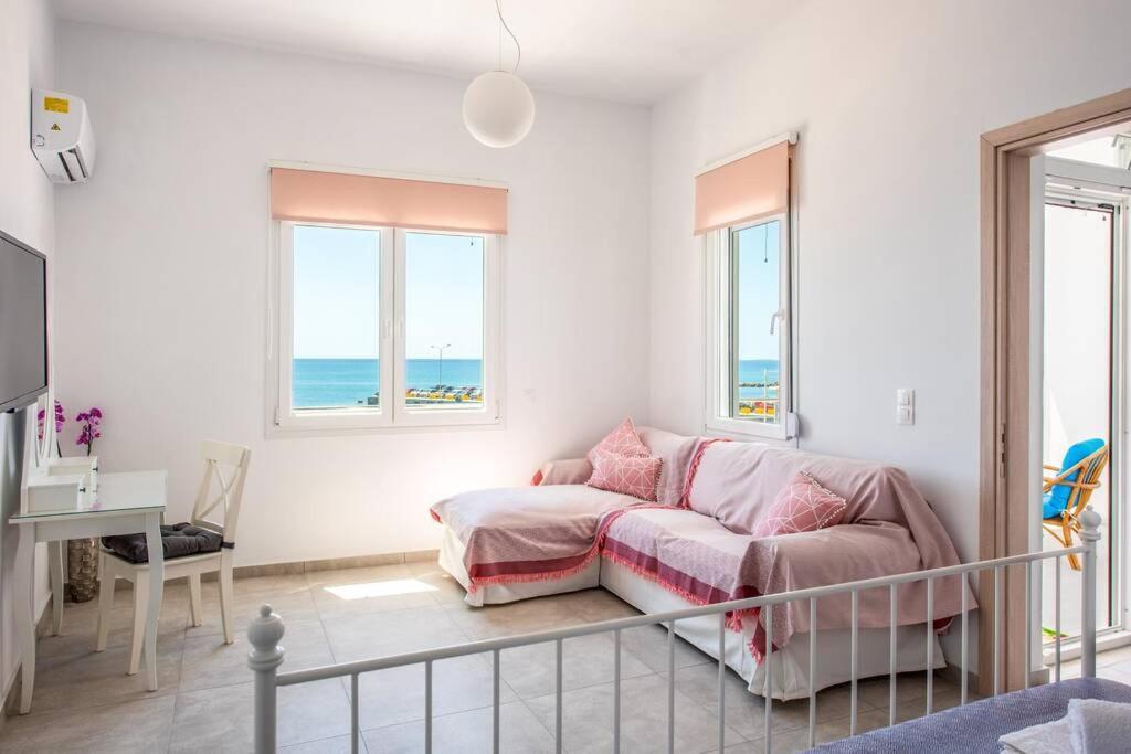 Amazing Seafront Suite เอียราเปตรา ภายนอก รูปภาพ